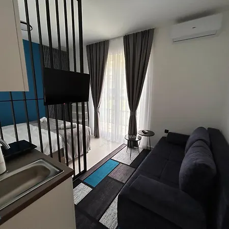 Sunny Corner Apartament *